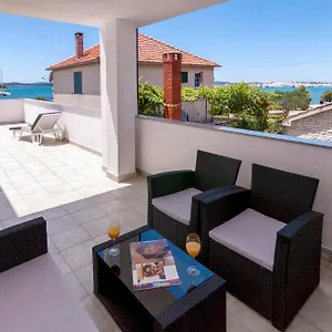  Apartment White