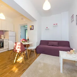 Lavander Apartman